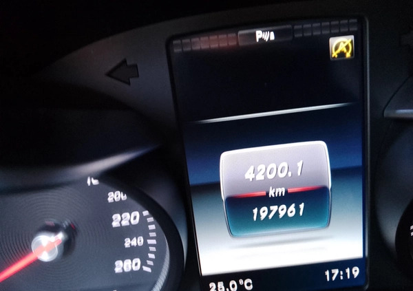 Mercedes-Benz Klasa C cena 69900 przebieg: 197900, rok produkcji 2018 z Żnin małe 781